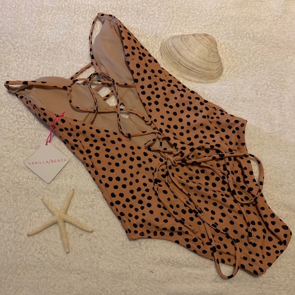 Vanilla/Beach one piece swimsuit - Picture 3 of 4